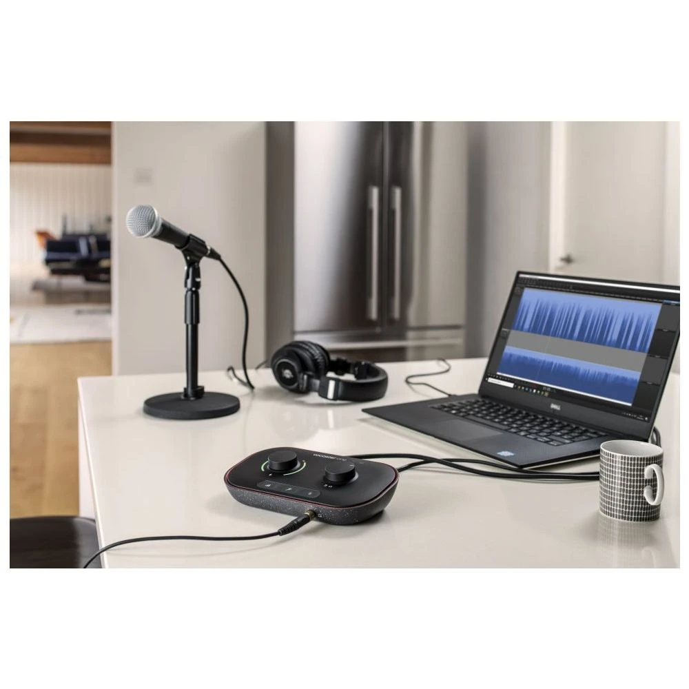 Focusrite Vocaster One Studio Podcast Kit - Image 7
