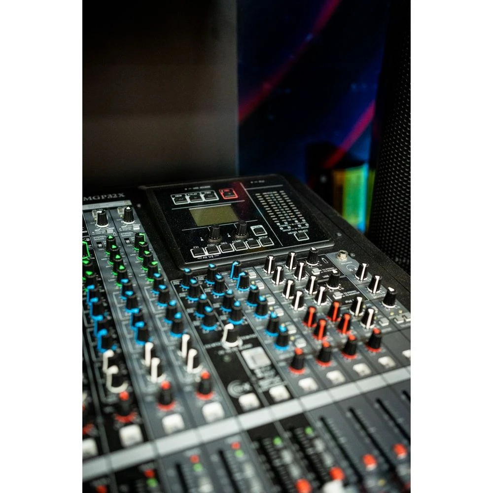 Pre-Owned Yamaha MGP32X 32 Channel Mixing Console - Image 2
