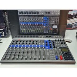 Pre-Owned Zoom LiveTrak L-12 Mixer